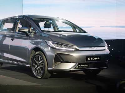 BYD M6 2026