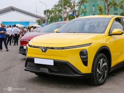 VinFast Limo Green 2026